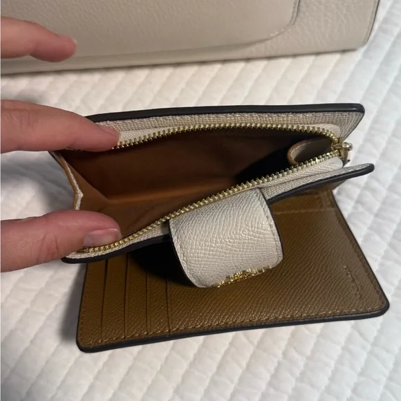 Coach Cream and Brown Women's Bag Set - Picture 4 of 14